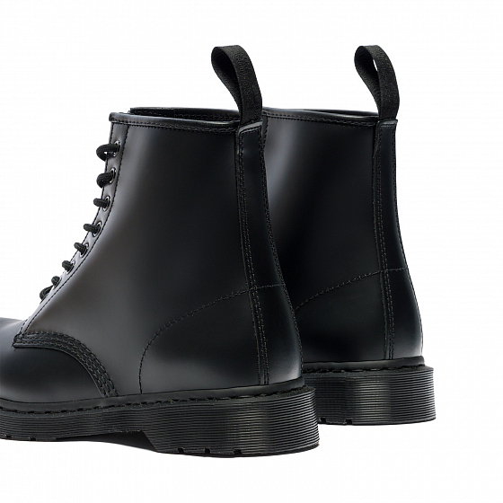 mono dr martens 1460