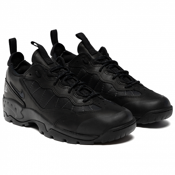 nike acg size