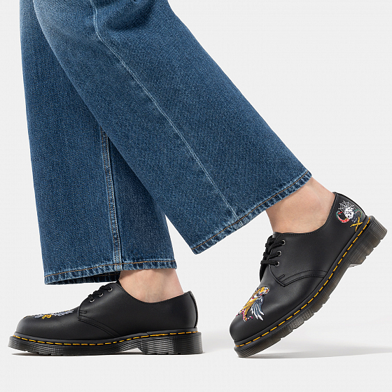 dr martens 3 eye