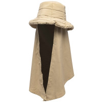 XENIA TELUNTS THE Snug-scarf Bucket HAT BEIGE